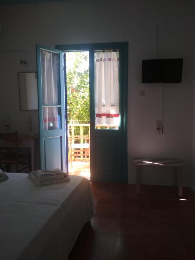 Πανσιόν Ostria *