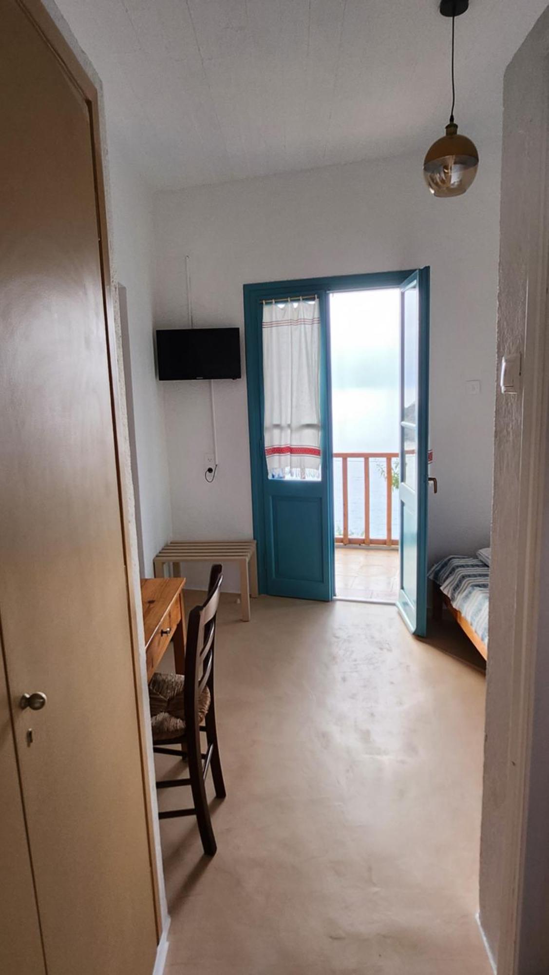 Ostria Guest house *
