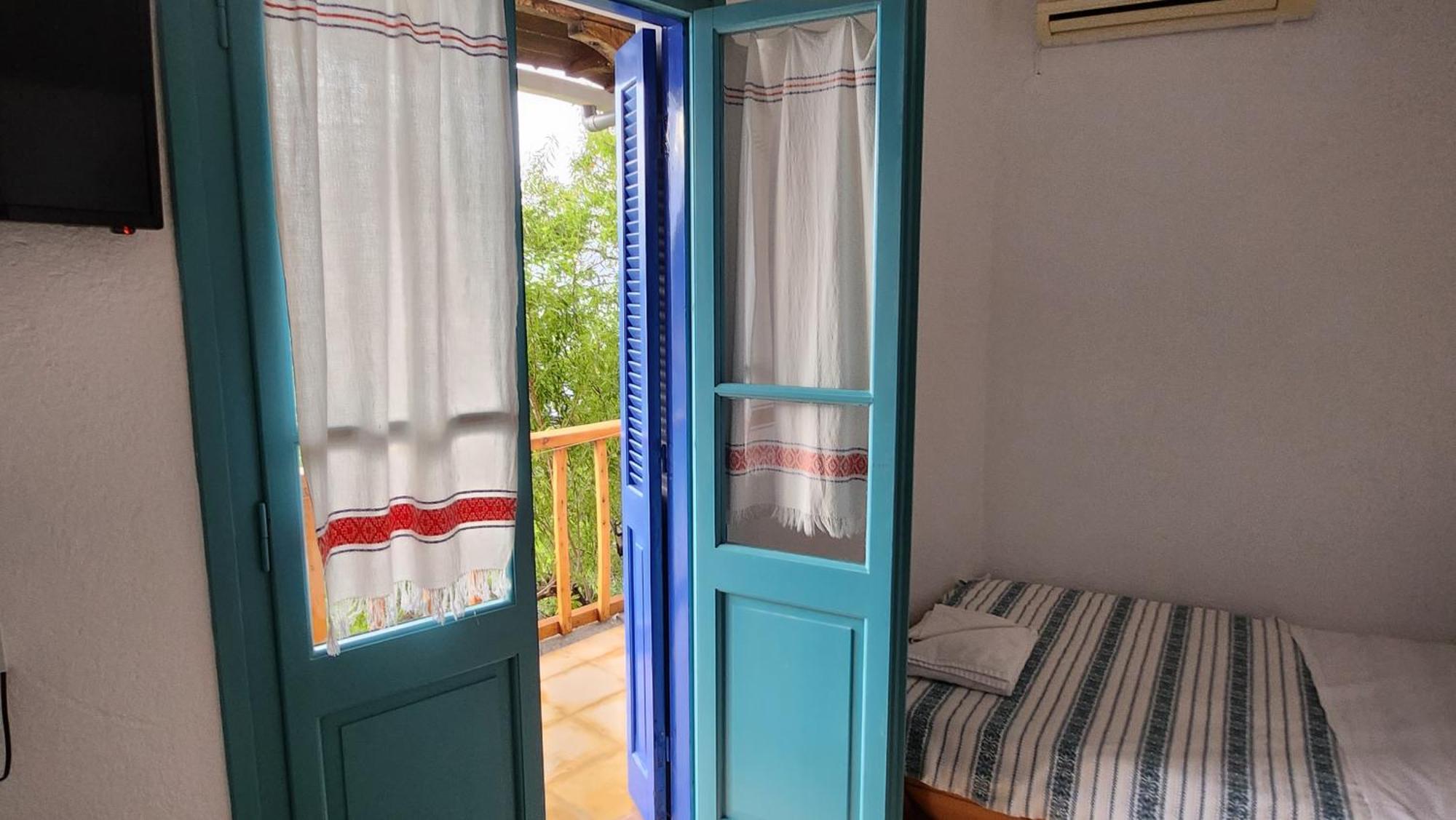 Ostria * Άγιος Νικήτας