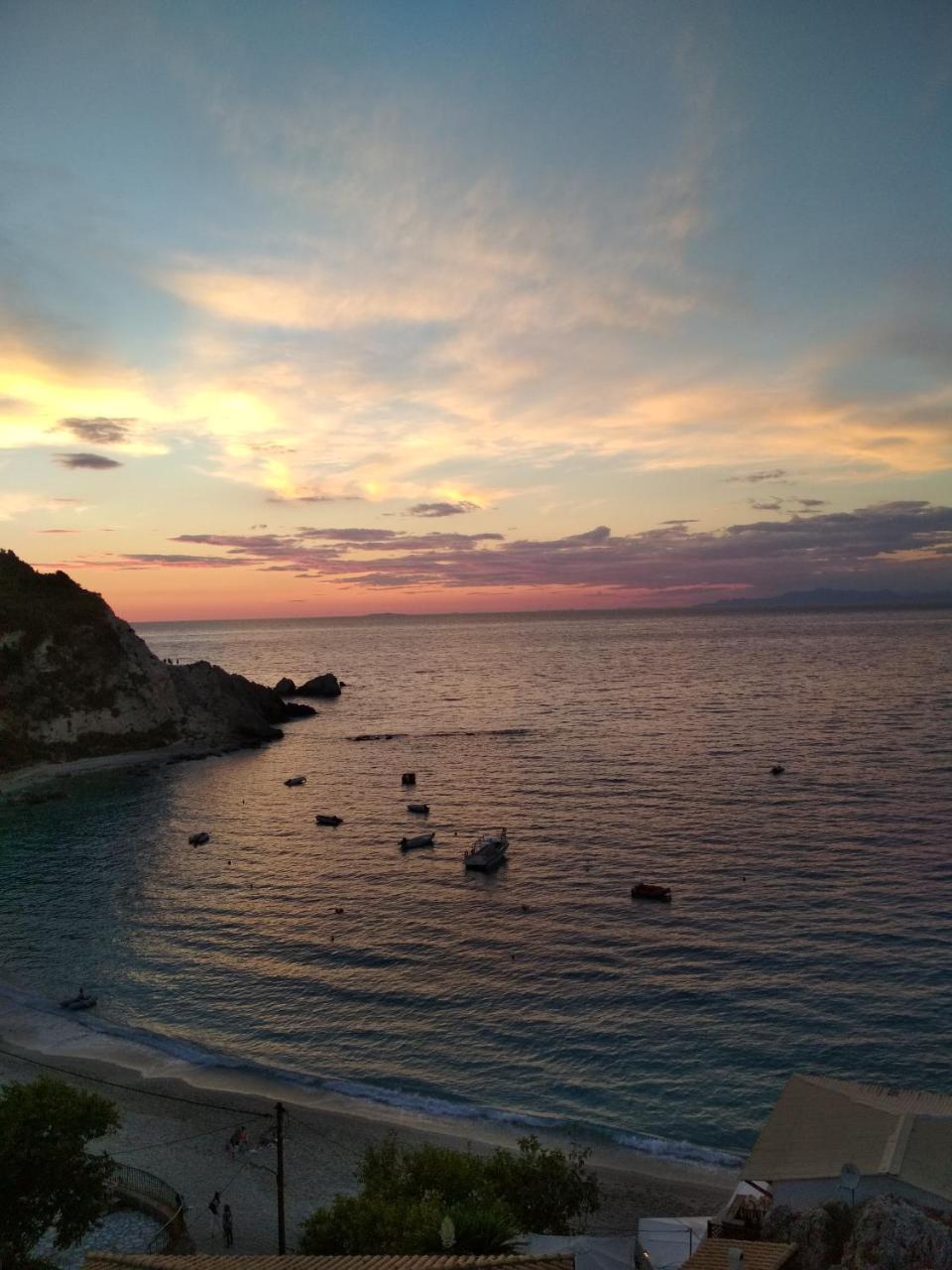 Ostria * Άγιος Νικήτας