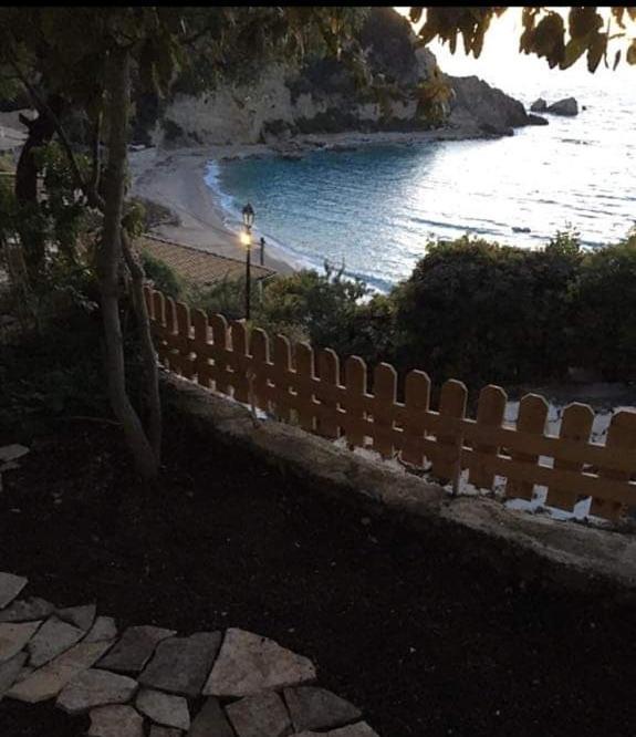 Ostria Άγιος Νικήτας