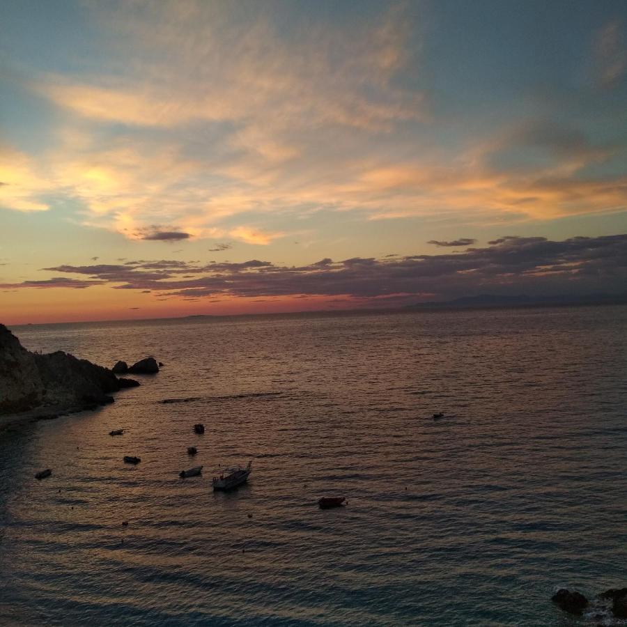 Ostria * Άγιος Νικήτας